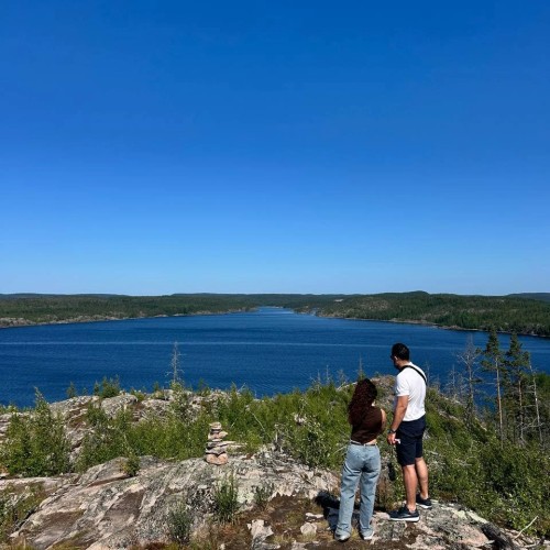 Аромат леса и сила воды: перезагрузка в Карелии с проживанием в глэмпинге