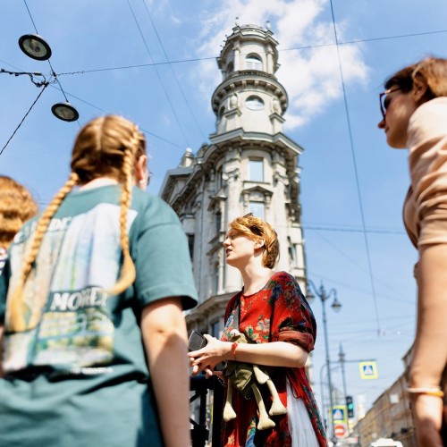 Приватный Петербург за закрытыми дверями: парадные лестницы и дворы-колодцы