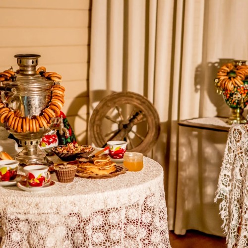 Выходные в Сысерти с воспоминаниями о Бажове и уральскими блюдами под наливку (из Екатеринбурга)