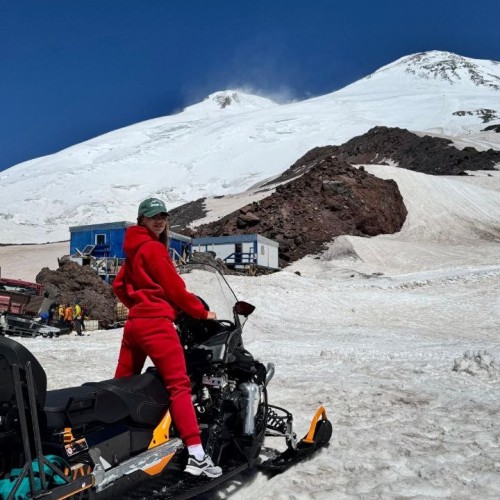 На внедорожнике по КЧР и КБР: Домбай, Эльбрус и Джилы-Су в мини-группе