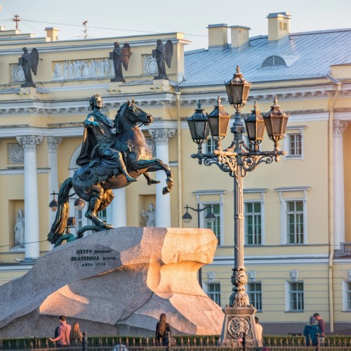 Символы Петербурга для всей семьи