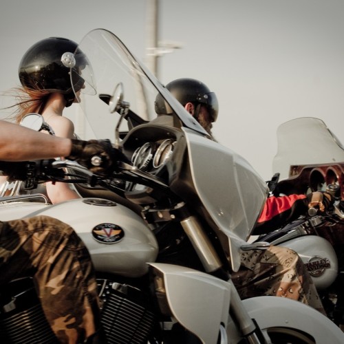 В Кронштадт и Петергоф — на мотоциклах