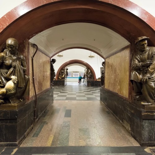 Гастро-метро-прогулка «Русская и европейская кухни в Москве»