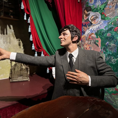 По инсталляции «Авторский стиль» в Петербурге — в мир учёных и творцов