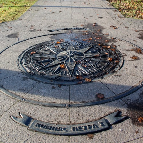 На автобусе — по Петербургу, пешком — по Петропавловской крепости (осмотр снаружи)