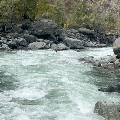 Я шагаю по Алтаю: лёгкий треккинг в горах, главные места и погружение в культуру