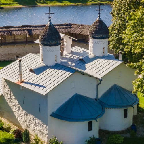 Город-храм Псков: шедевры церковного зодчества (на вашем автомобиле)