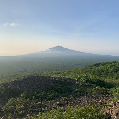 Вулканы, бухты и скалы острова Итуруп