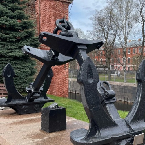 Кронштадт в мини-группе на комфортабельном автомобиле