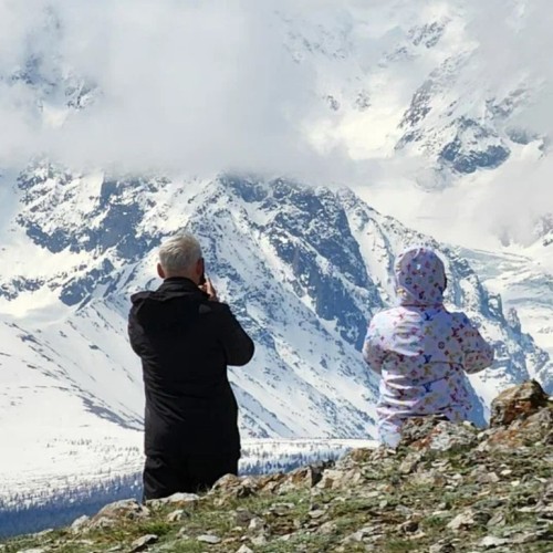 Цветение алтайской сакуры и главные локации: Гейзерное озеро, «Марсы», Катунь и Адыр-Кан
