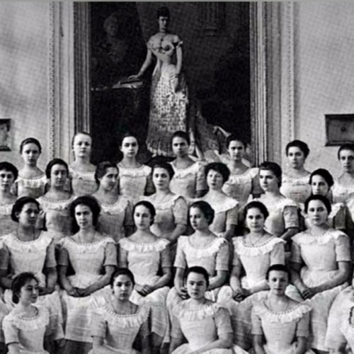 Александро-Невская лавра и Смольный собор — архитектурные жемчужины Петербурга