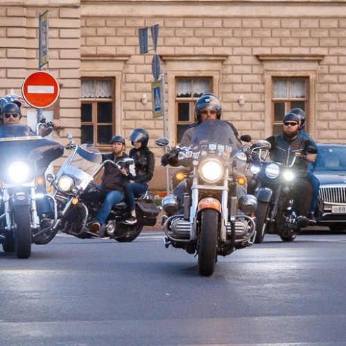 Ленинград — город рока. Экскурсия на мотоциклах