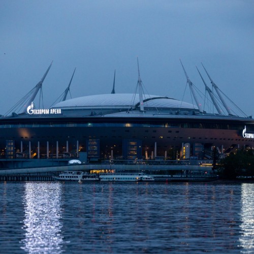 Прогулка на открытом катере — от центра Петербурга до новых кварталов у воды