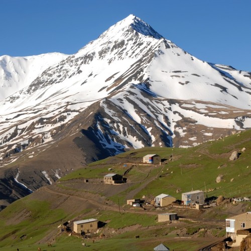 Выше только звёзды: восхождение на Базардюзю с фотосъёмкой (мини-группа)