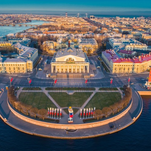 Такой разный Васильевский остров: на авто премиум-класса