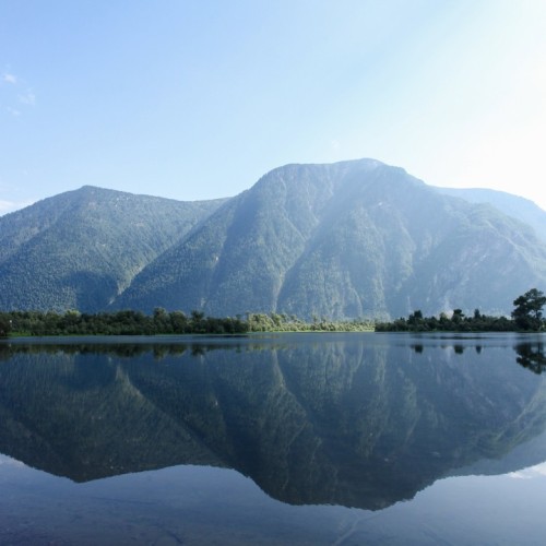 По знаковым местам Алтая с чаепитием у травницы и моторафтингом по Катуни