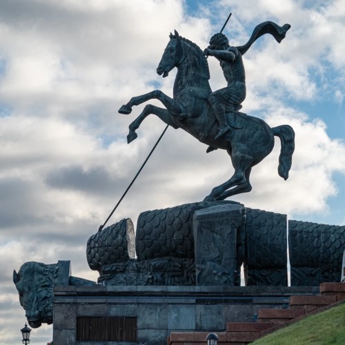 Экскурсия по парку Победы на Поклонной горе «Покуда сердца стучатся — помните!»