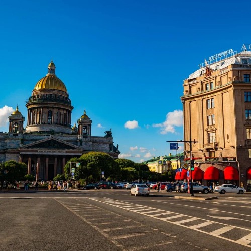 Петербург и его дворы, парадные и смотровая площадка