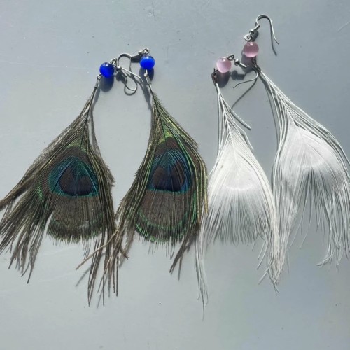 Агроэкскурсия на ферму и мастер-класс с перьями павлина