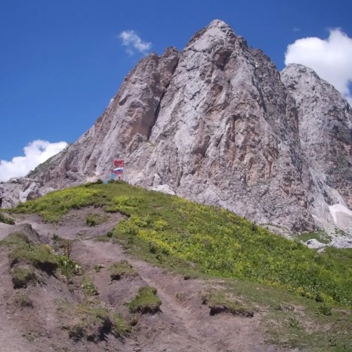 Поход по легендарному маршруту и подъём на Оштен