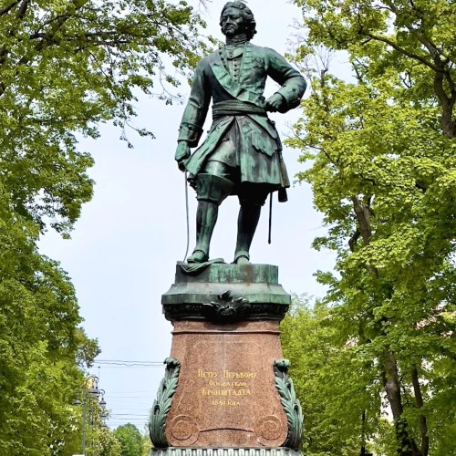 Автобусная экскурсия из Петербурга «Кронштадт — Петергоф»