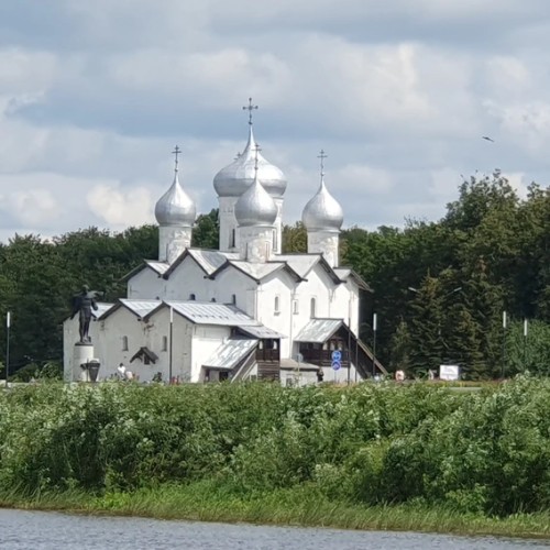 Экскурсия «По святым местам реки Волхов»