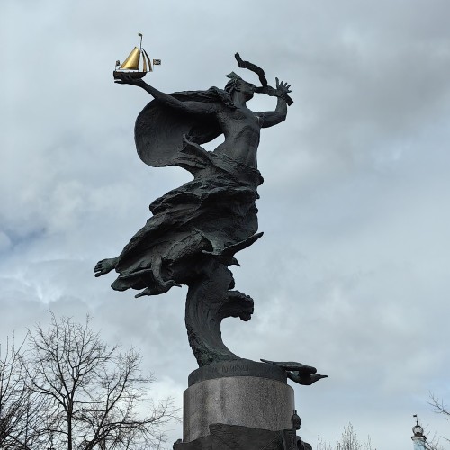 «Мы гуляем с дядей Петей!» семейная аудиоэкскурсия в Петербурге