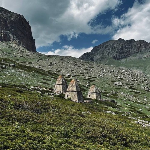 Горы, озёра и водопады Кабардино-Балкарии в экспресс-туре на джипах (мини-группа)