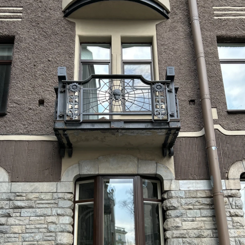 Петроградская сторона: северный модерн, поэты и чекисты