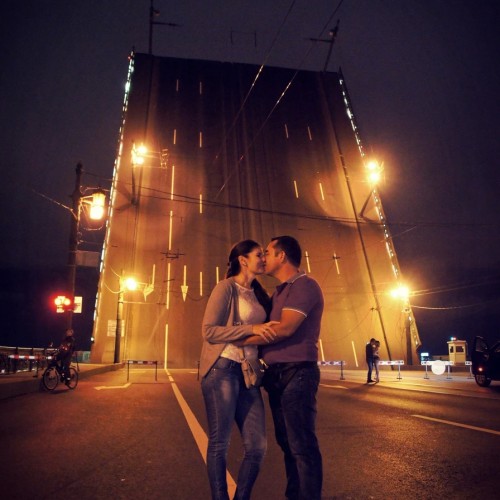 Атмосферная прогулка по ночному Петербургу