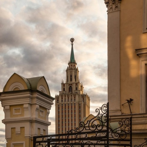 Гостиница «Ленинградская»: история и интерьеры