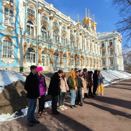 В Пушкин — по дворцам!