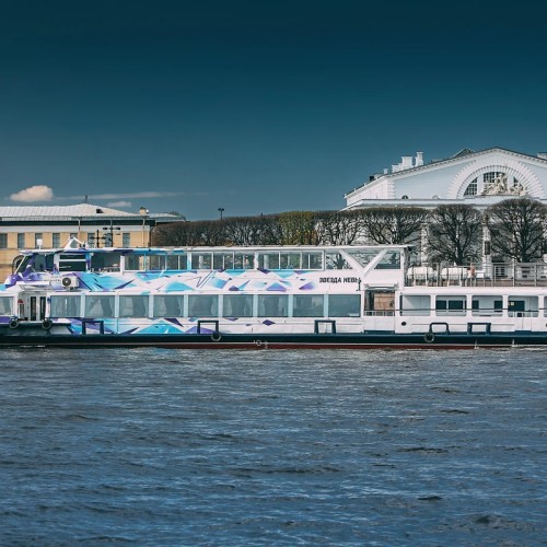 Прогулка на теплоходе с аудиогидом — от набережной Макарова до Финского залива