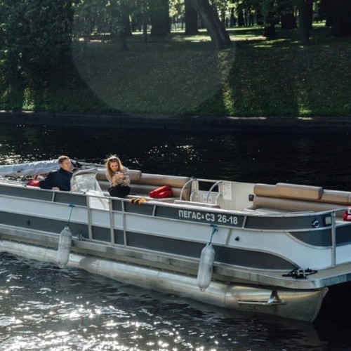 Вдоль Петроградской стороны на индивидуальной водной прогулке