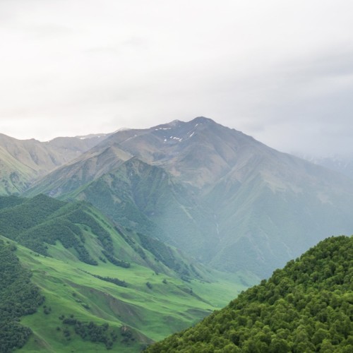 На джипе по достопримечательностям горного Сочи