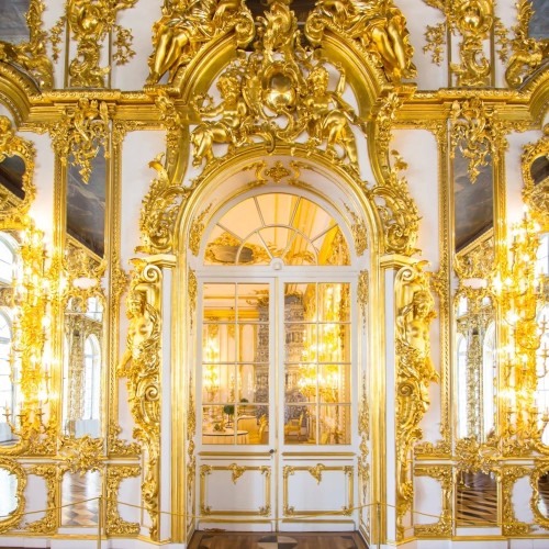 Экскурсия в Царское Село и Екатерининский дворец (билеты включены)