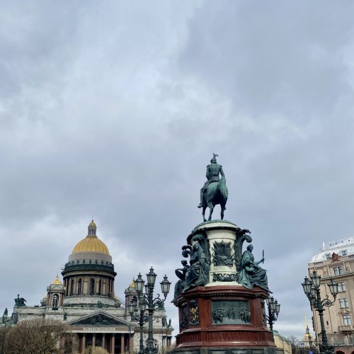 Вокруг Исаакиевского собора: от Николая I до Медного всадника