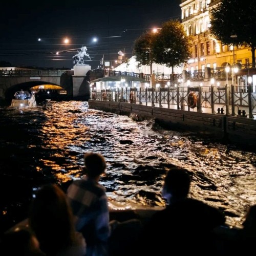 Ночная прогулка по малым рекам и каналам Петербурга