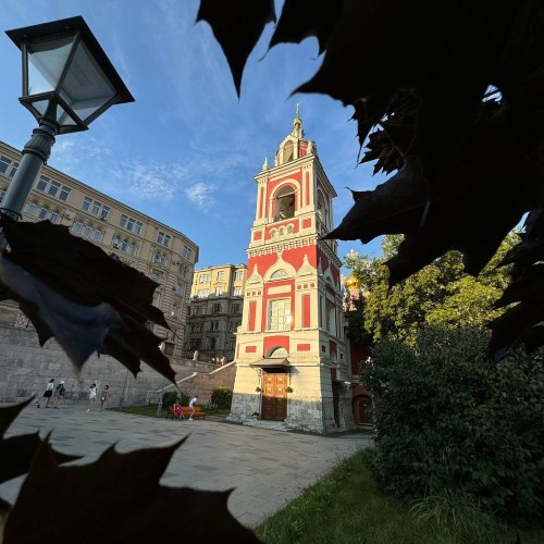 Сказки старого Зарядья: экскурсия по исторической жемчужине Москвы
