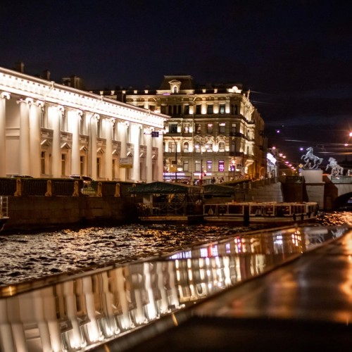 Музыка разводных мостов Петербурга: групповая прогулка на теплоходе