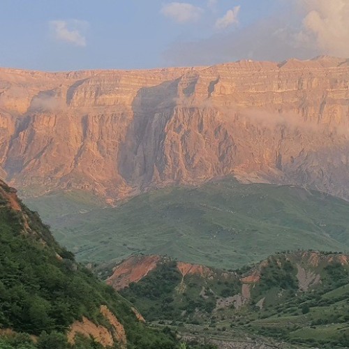 Редкие локации Южного Дагестана: восхождение на Шалбуздаг и аулы-призраки