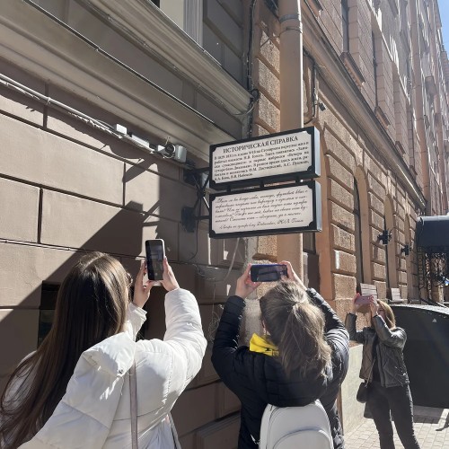 Страсти на Сенной, или Петербург Достоевского