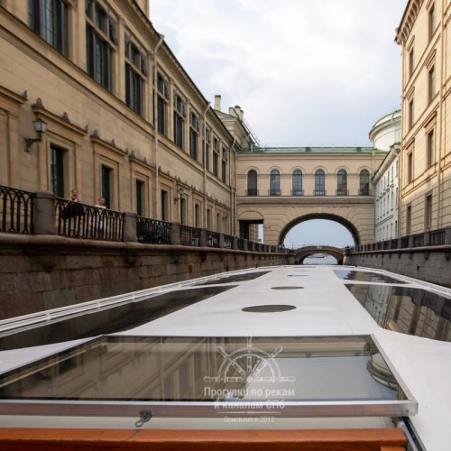 Водная прогулка «Полуденный выстрел пушки в Петропавловской крепости»