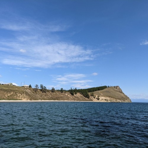 Активное путешествие на север Байкала с комфортом: прогулка на катере, рыбалка и природа