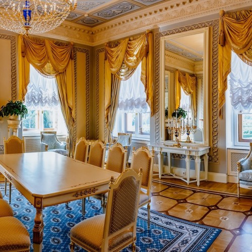 Константиновский дворец в Стрельне (из Петербурга)