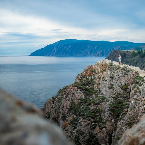 Летний Байкал: Листвянка и Ольхон, водные прогулки и КБЖД, музеи и треки по мысам