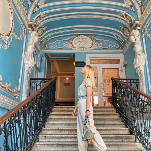 Аутентичный Петербург 3 в 1: коммуналка, дворы и парадные на индивидуальной экскурсии