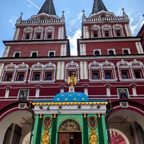 Древняя. Святая. Судьбоносная. Одним словом, Никольская!