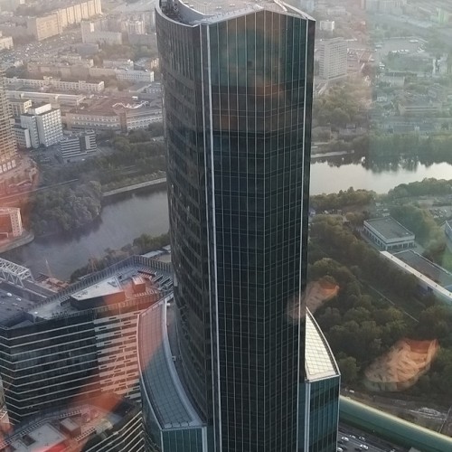 Небоскрёбы и ритм делового квартала — это Москва-Сити