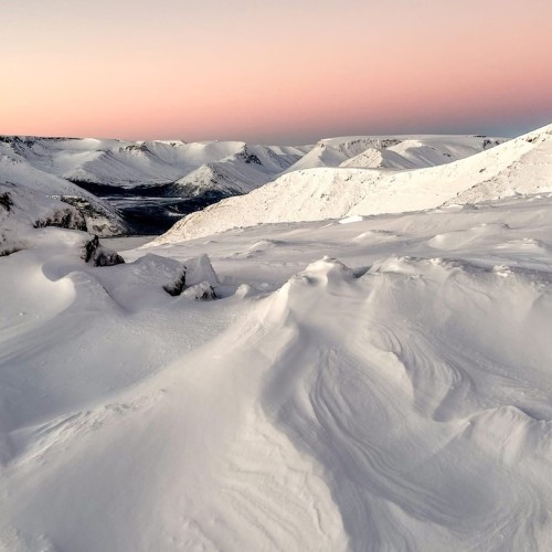 От океана до белоснежных гор: выезд-перезагрузка в Мурманск, Териберку и на «Большой Вудъявр»
